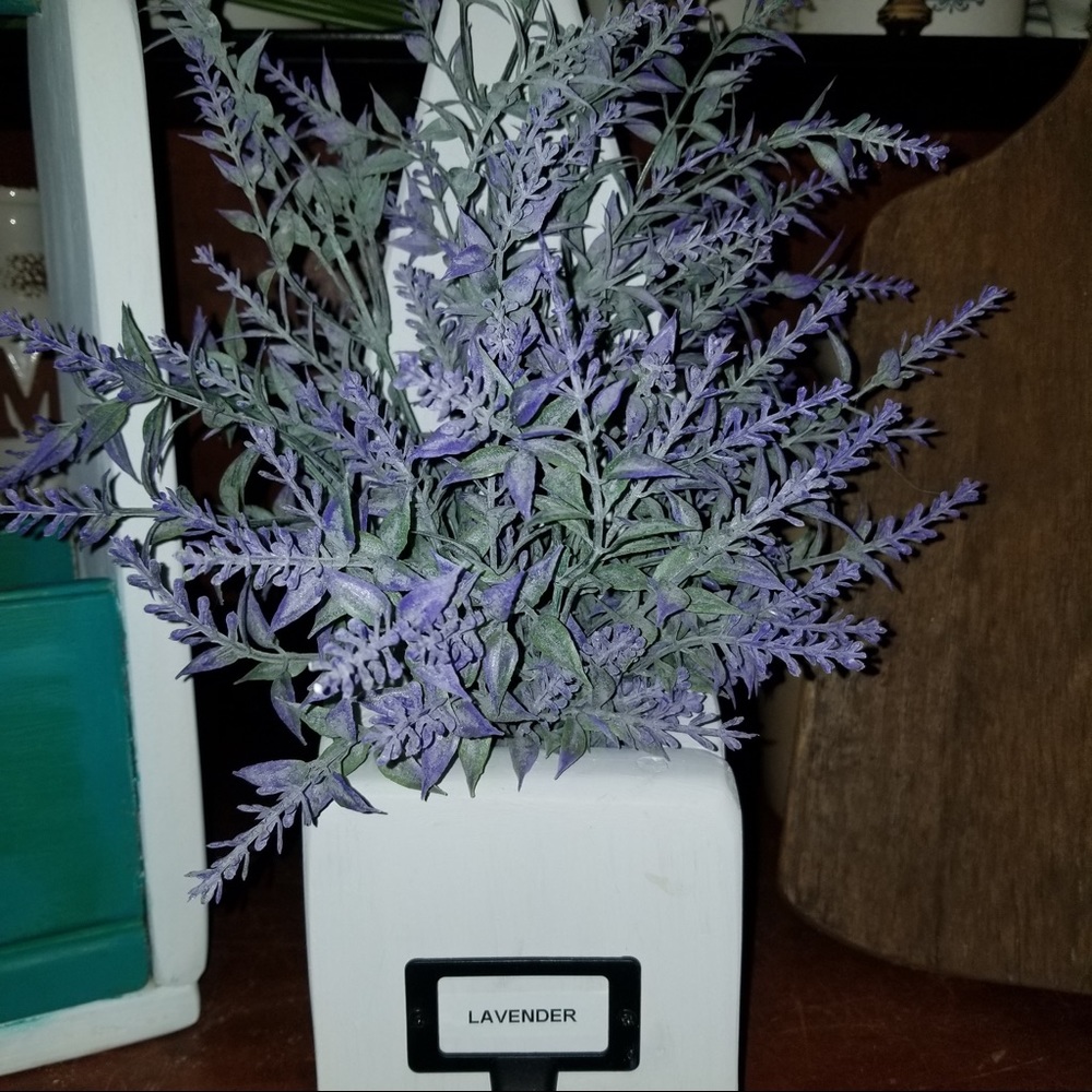 Beautiful solid wood planter - Picture 2 of 2